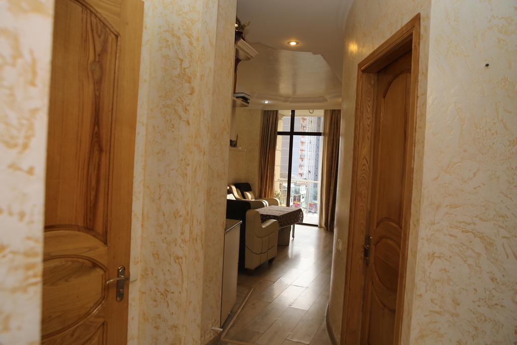 Tamuna Apartment バトゥーミ エクステリア 写真