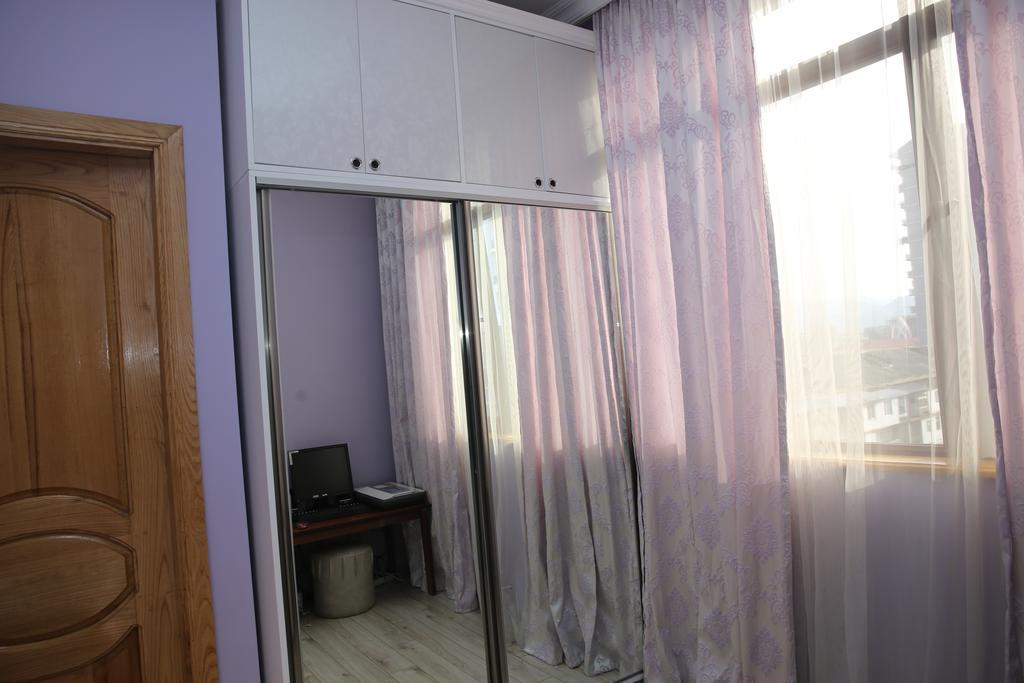 Tamuna Apartment バトゥーミ エクステリア 写真